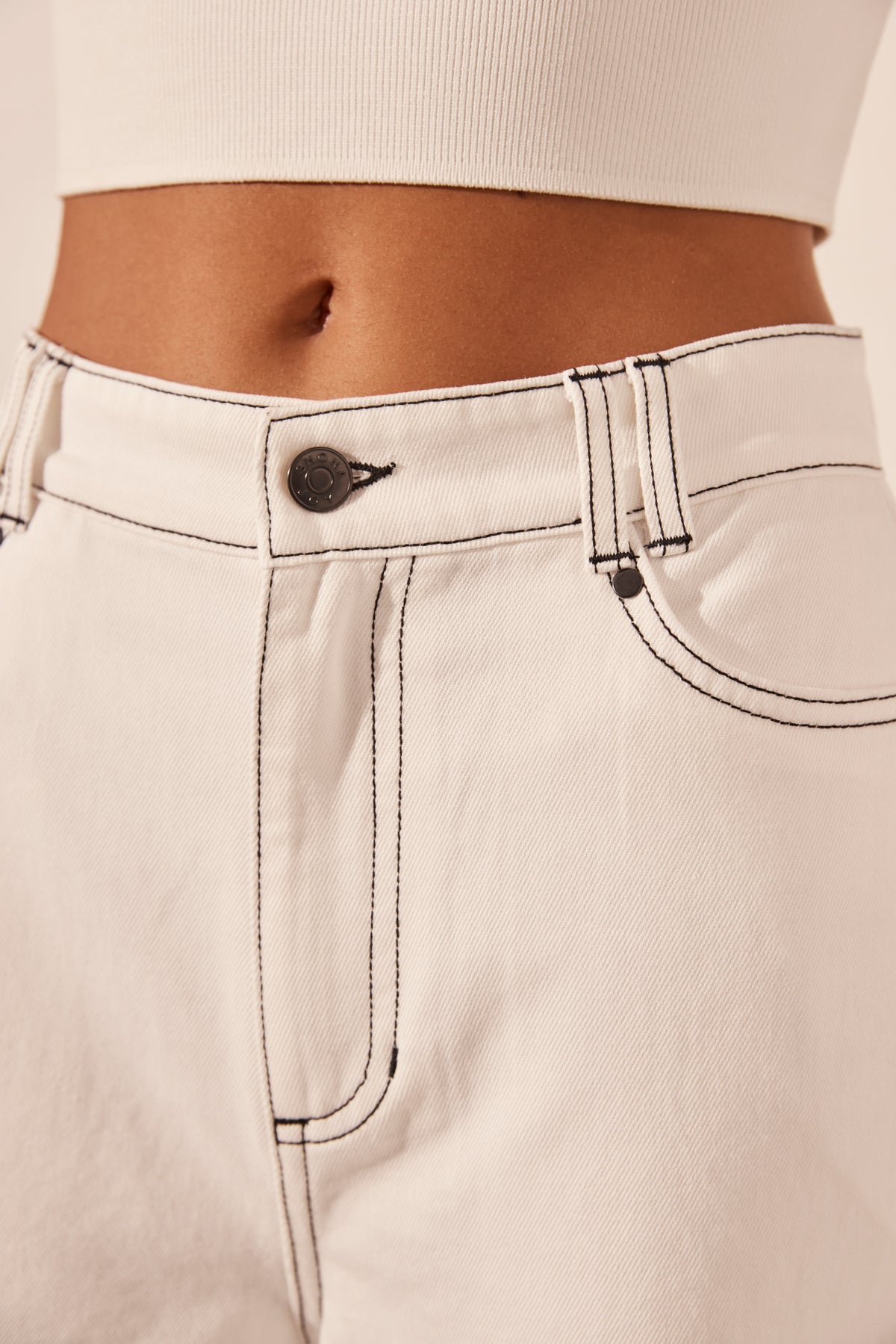 Hana Straight Leg Jean // Ivory