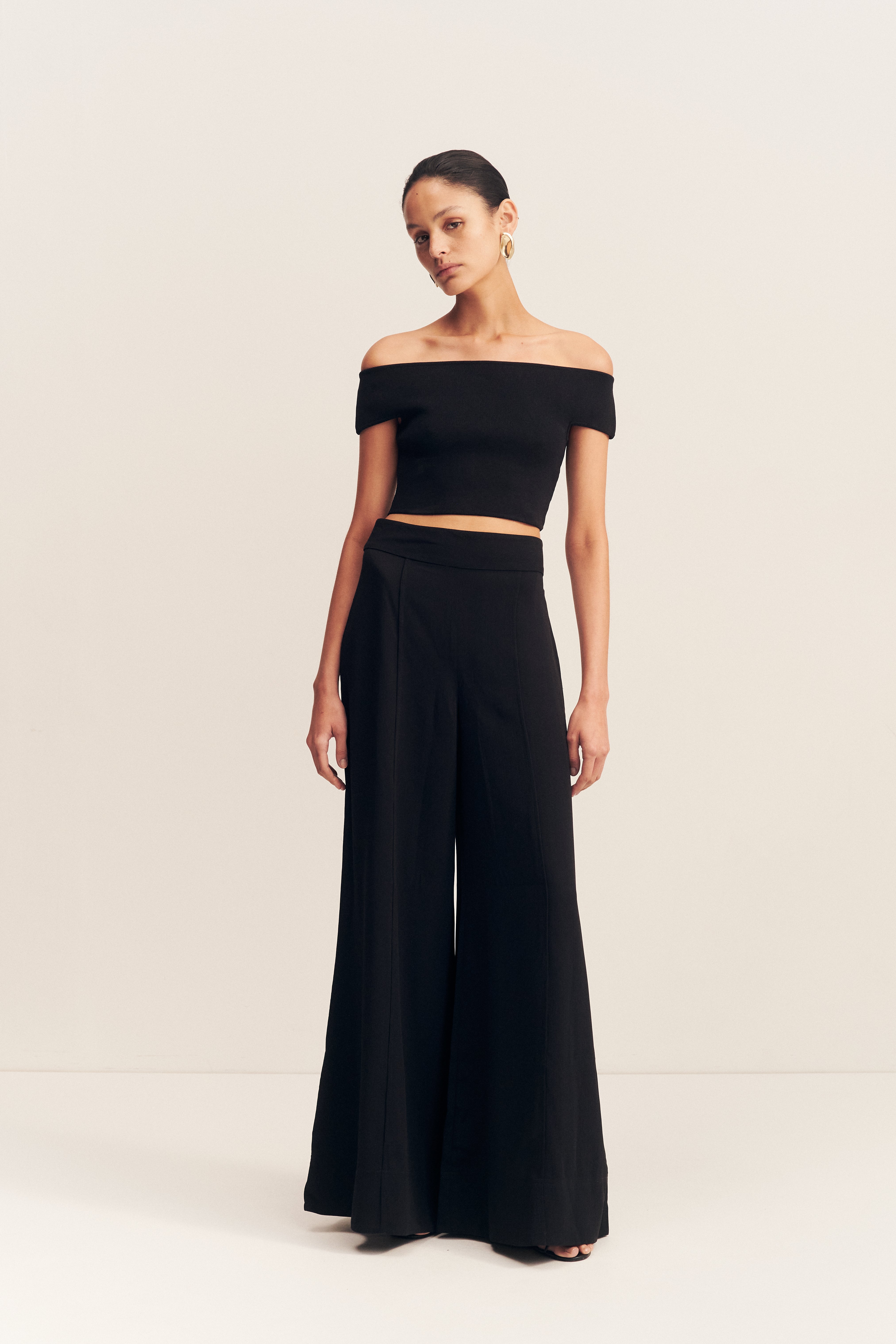Basic Off Shoulder Top // Black