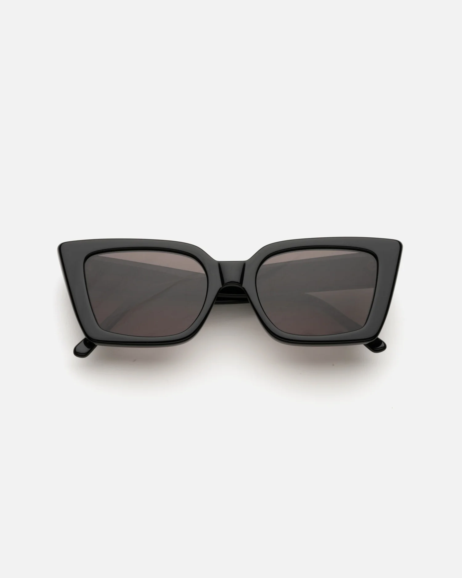 Lucia // Black