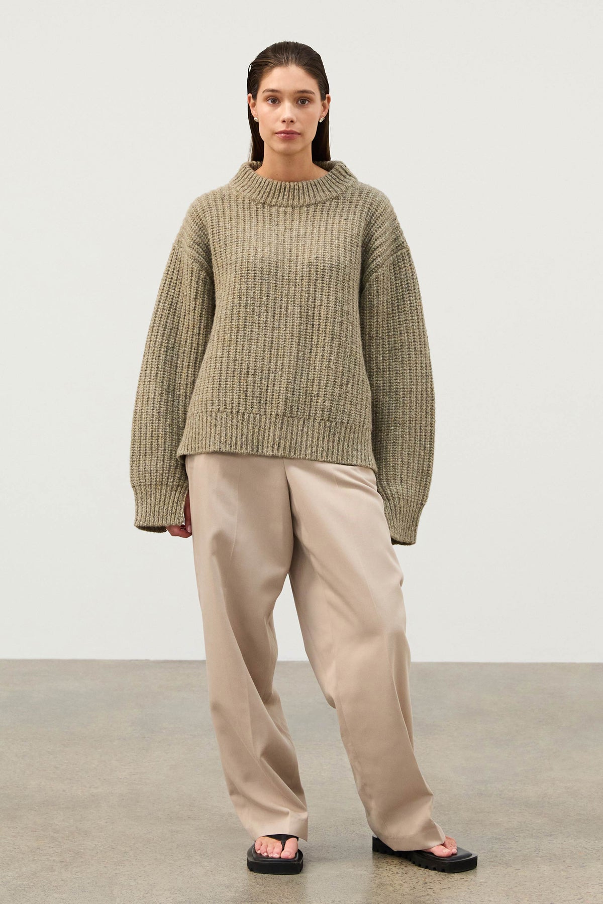Merino Wool Blend Knit Jumper // Olive