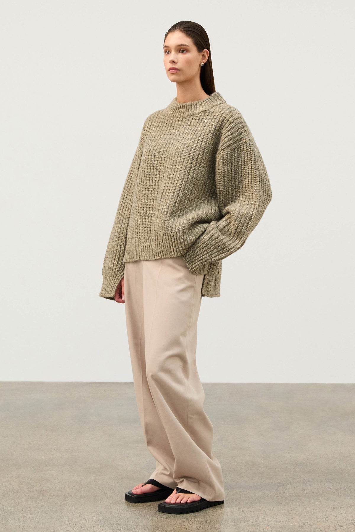 Merino Wool Blend Knit Jumper // Olive