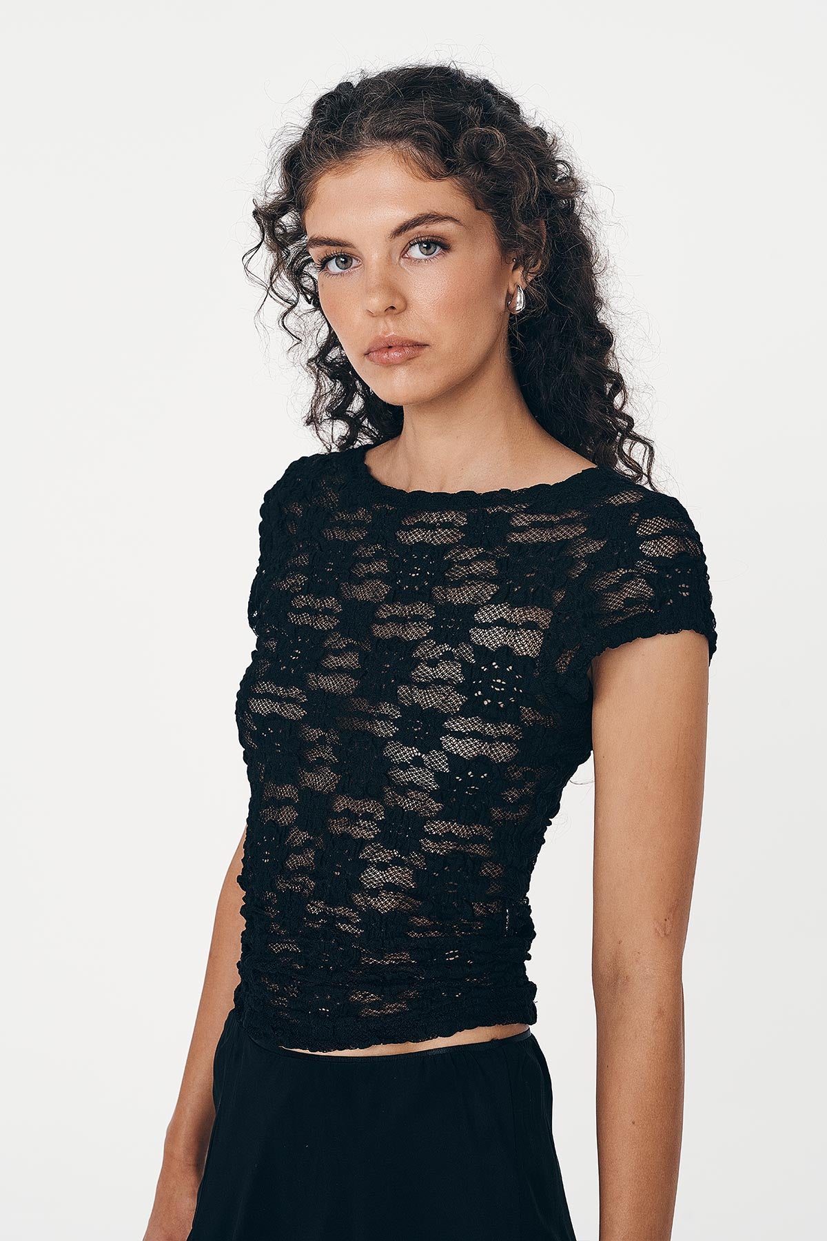 Galo Sunflower Lace Tee // Noir