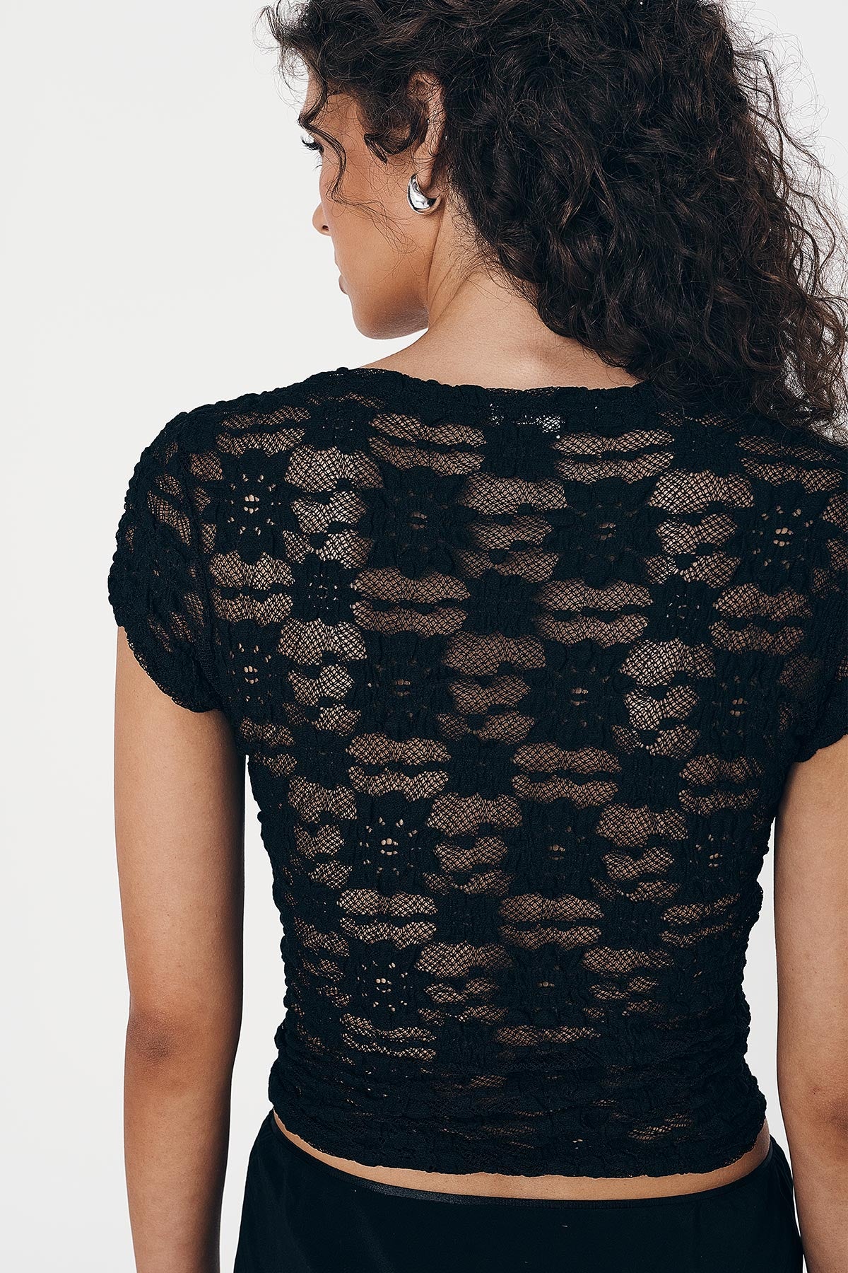 Galo Sunflower Lace Tee // Noir