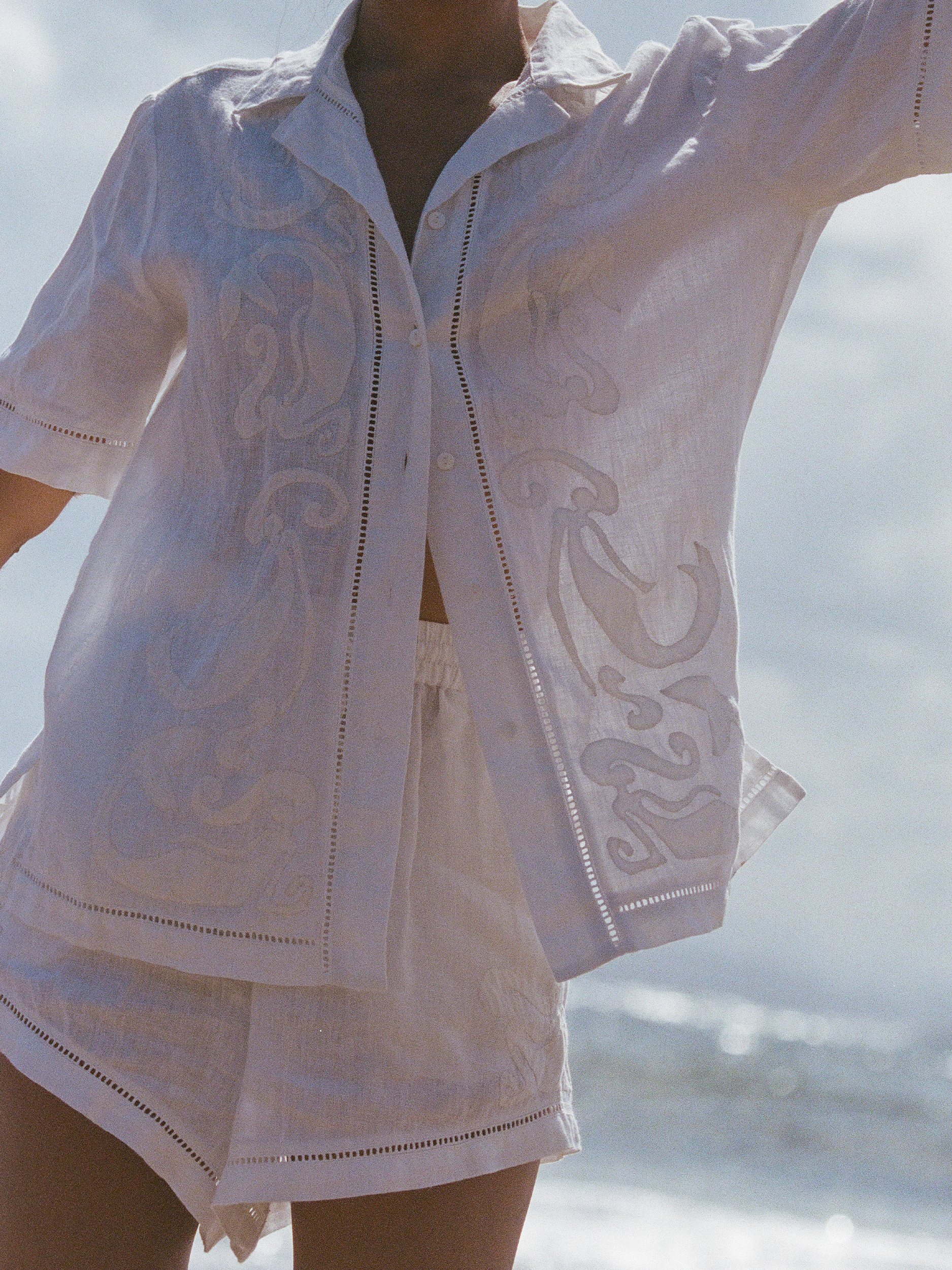 Abbey Short // Silhouette Applique