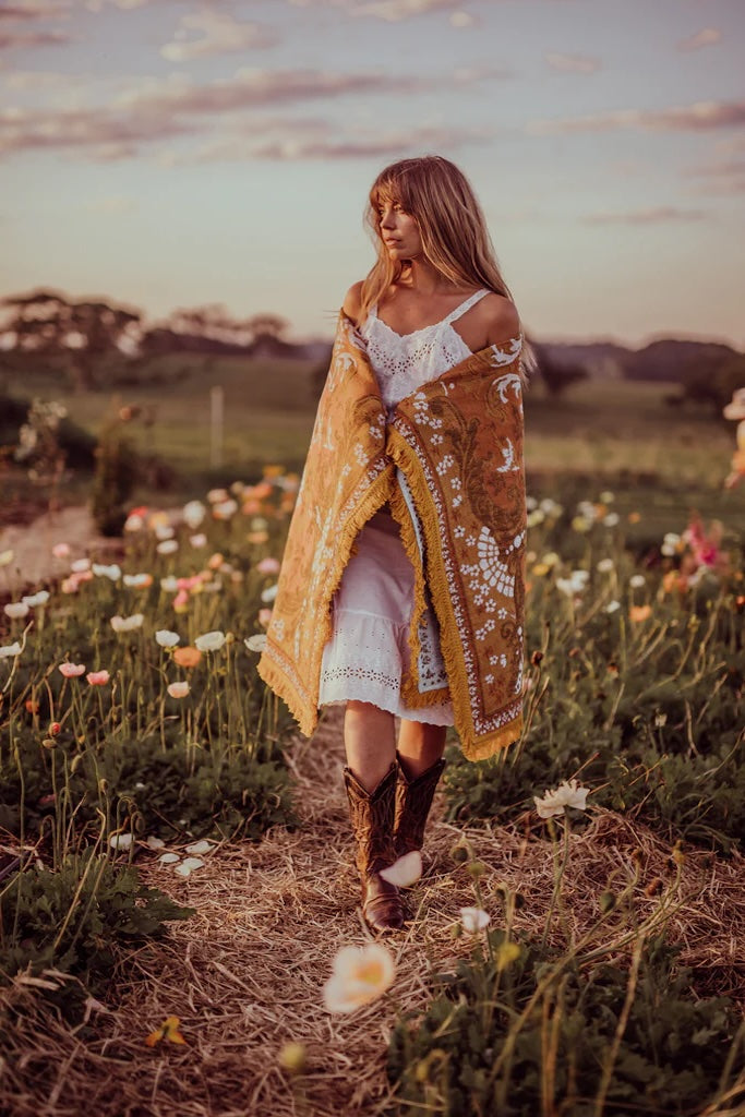 Ornate Floral Throw // Ginger