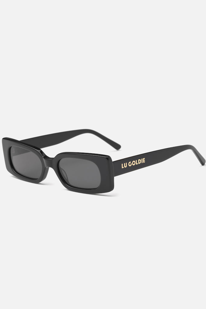 Salome // Black