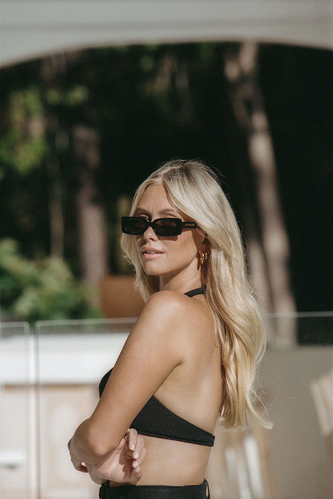 Salome // Black