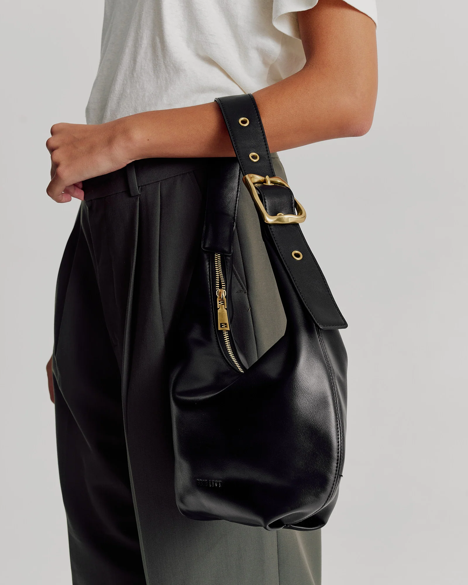 Everyday Croissant Bag // Black