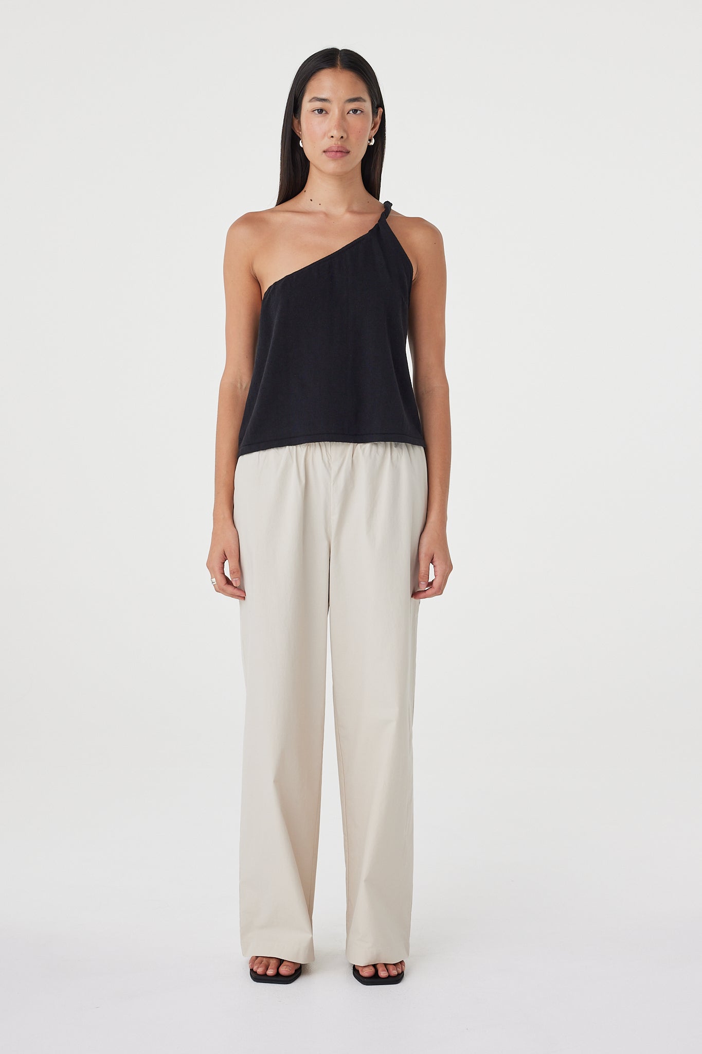 Harri Asym Top // Black
