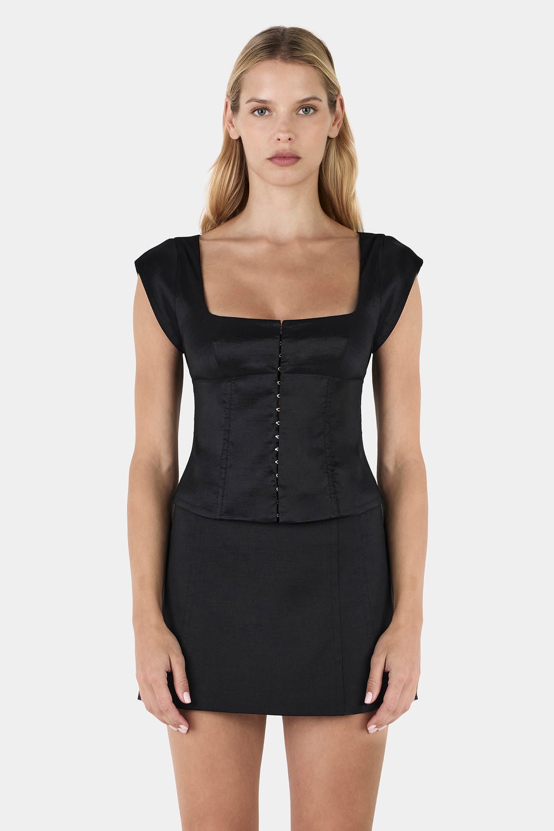 Kyra Mini Skirt // Black